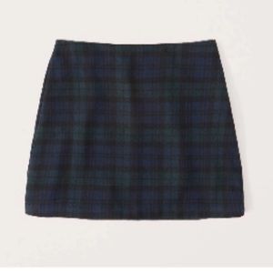 Abercrombie & Fitch Wool-Blend Plaid Mini Skirt in Blue / Green, Size Medium
